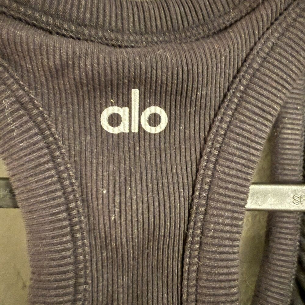 Alo Yoga Women's Ribbed athleisure Outdoors Hiking Bra Tank Top Casual Black